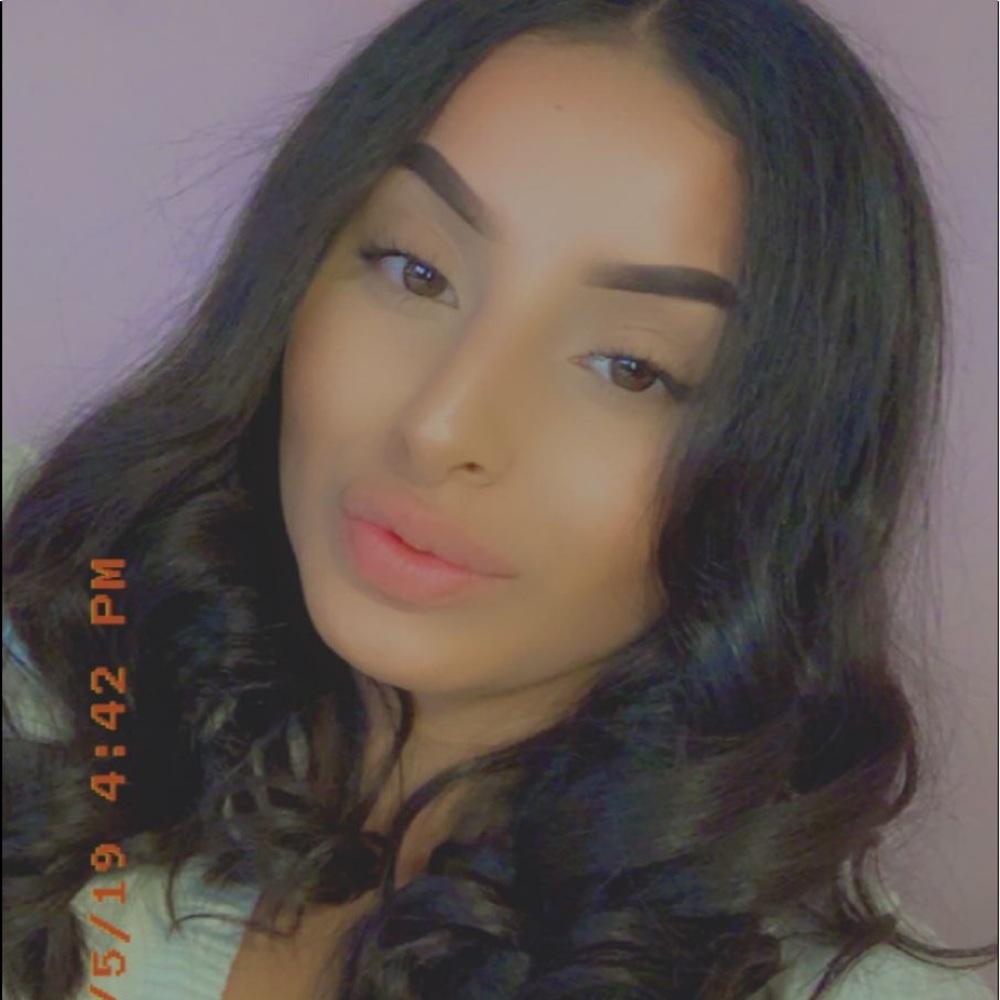 Meet your Posher, Tanya